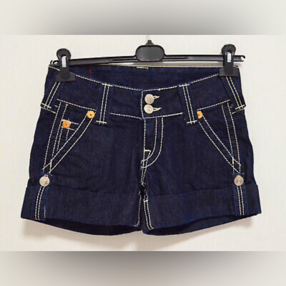 True religion ✨Sammy short shorts ✨